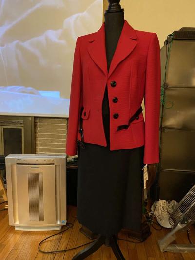 NWT Womens Tahari Red Two Piece Suit Size 6 - Thumbnail 4