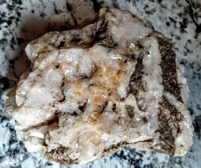 Large Quartz Crystal - Thumbnail 4