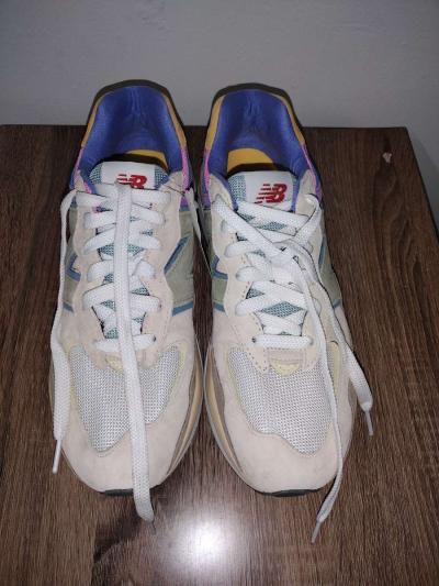 New Balance 5740 Calm Taupe Vibrant Apricot SIZE 11 - Thumbnail 3