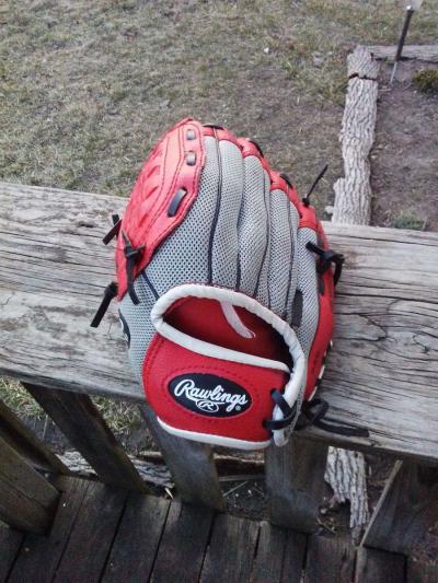 Boys Sz3 10 baseball glove Rawlings