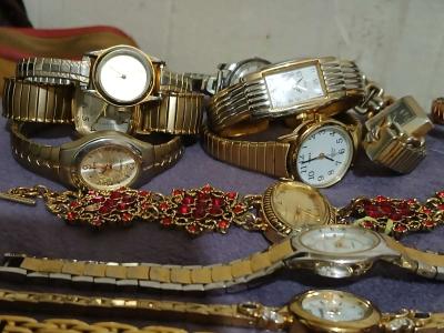 over 110 watches - Thumbnail 2