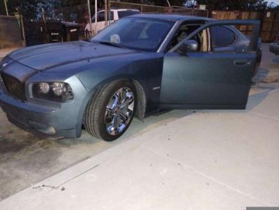 Dodge Charger 06 - Thumbnail 2