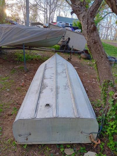 12ft V Hull Jon Boat - Thumbnail 2