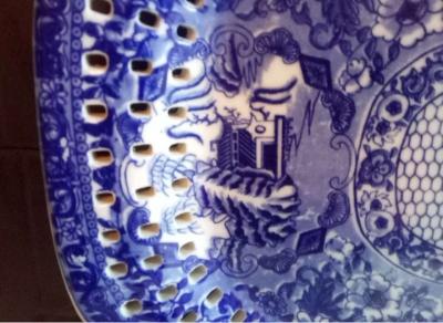 VictoriaWare Blue and White Transferware Platter 1900s - Thumbnail 5