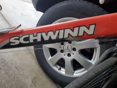 It is a like new bicycle  It has 14 speed - Thumbnail 4