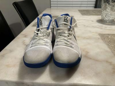 Kyrie 1s - Thumbnail 2