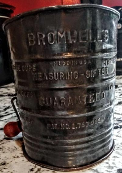 Bromwells 3 cups Metal Flour Sifter - Thumbnail 2