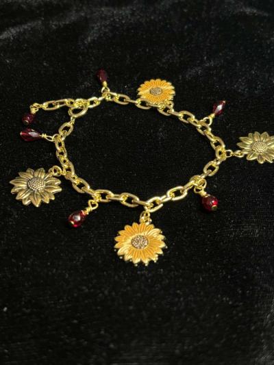 Summer wine and sunflowers charm bracelet - Thumbnail 3