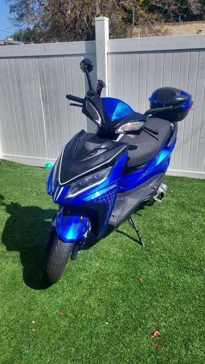 el una moto - Thumbnail 3