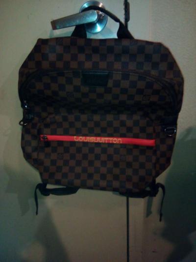 Louis Vuitton - Thumbnail 2