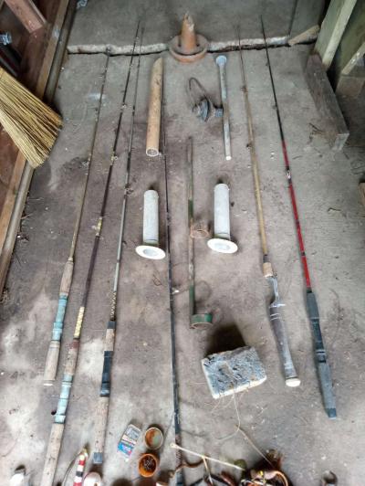 old boat parts and fishing poles and tackle - Thumbnail 5