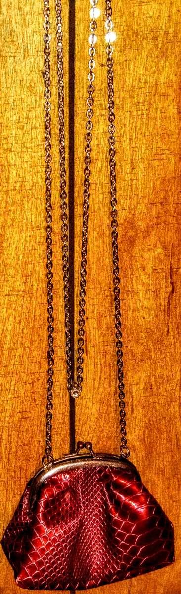 Red Small Rattlesnake Pattern Clutch with 25in Silver Chain - Thumbnail 4