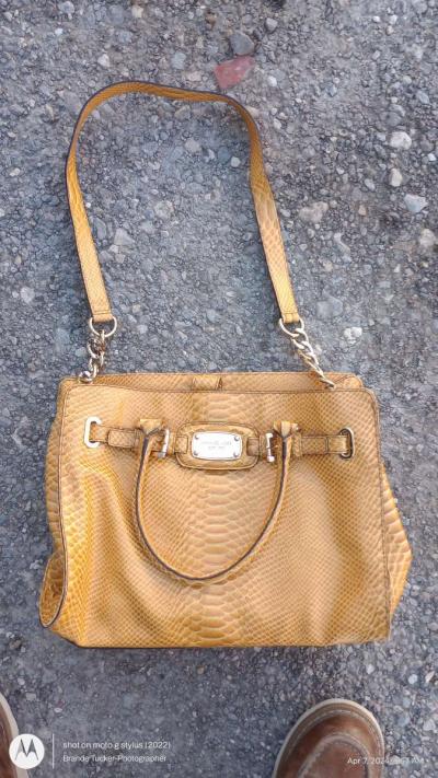 Real Michael kors alligator skin yellow purse - Greenville, Texas