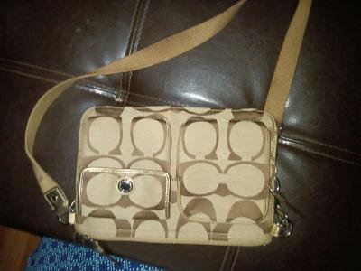 new coach waistband purse must pick up - Thumbnail 3