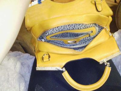 3 Michael kors purses - Thumbnail 6