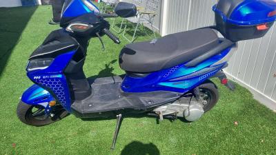 el una moto - Thumbnail 2