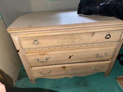 antique looking twin bedroom set - Thumbnail 4