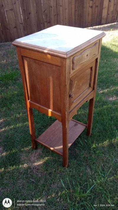 Antique small cut and wash kitchen table with marble slab - Thumbnail 3