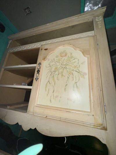 antique looking twin bedroom set - Thumbnail 3