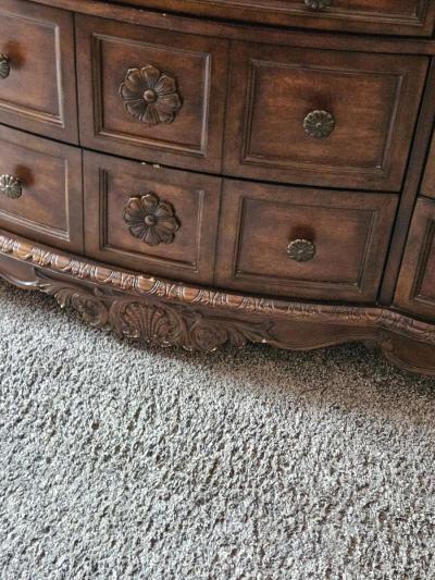 Northshore Marble Top 7pc King Bedroom Set by Ashley Furnitu - Thumbnail 2