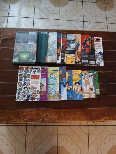 Lot Of 20 DC Comics Comic Books - Thumbnail 2