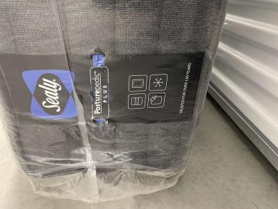 SEALY POSTUREPEDIC PLUS MATTRESS AND BOX SPRING QUEEN SIZE F - Thumbnail 2
