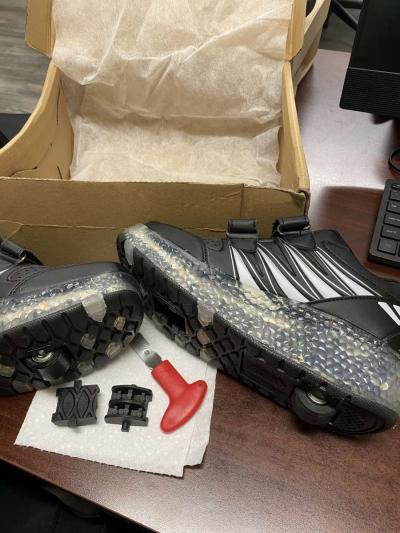 Flashing Led Roller Skate Sneakers - Thumbnail 2