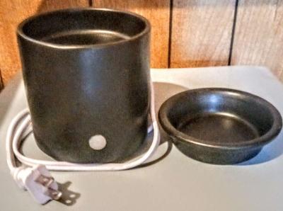 Black Wax Warmer with White Plug
