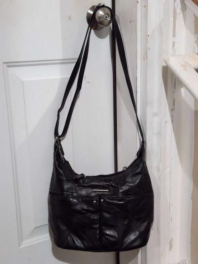 NEW Women Handbag Purse   Moving Sale - Thumbnail 2