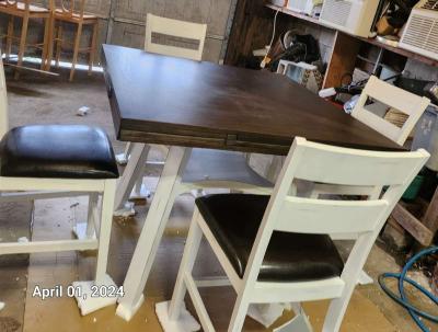 Signature Ashley Drop Leaf Counter Top Height Table Set - Thumbnail 4
