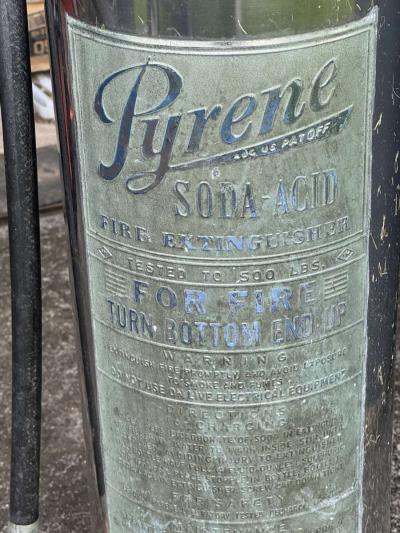 1943 Pyrene Fire Extinguisher - Thumbnail 2