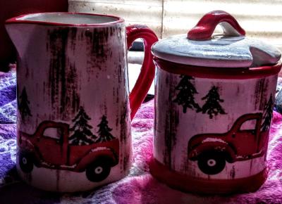 Christmas Red Truck Sugar Bowl and Creamer Pitcher - Thumbnail 4
