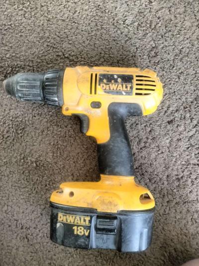 DeWalt drill - Thumbnail 2
