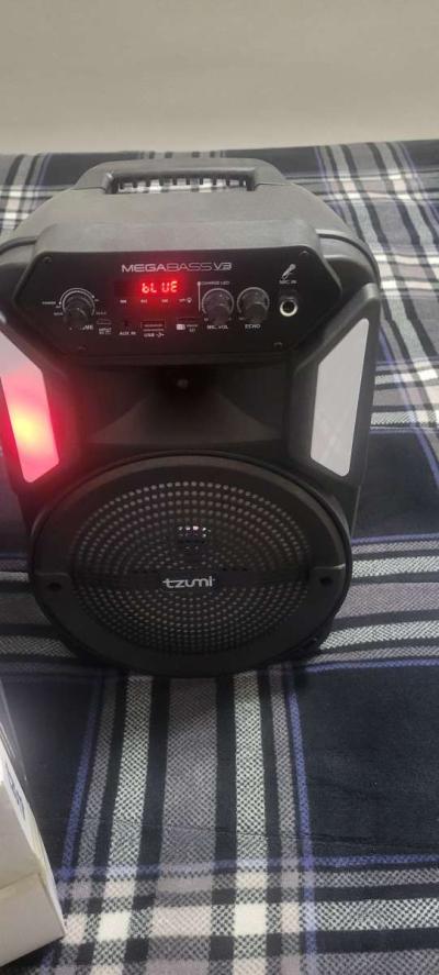 Bluetooth party speaker - Thumbnail 2