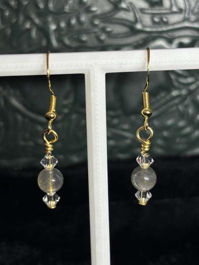 Arctic moon earrings in gold - Thumbnail 5