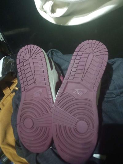 jordan 1s size 10 - Thumbnail 2