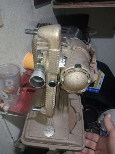 vintage projector - Spring Hill, Florida