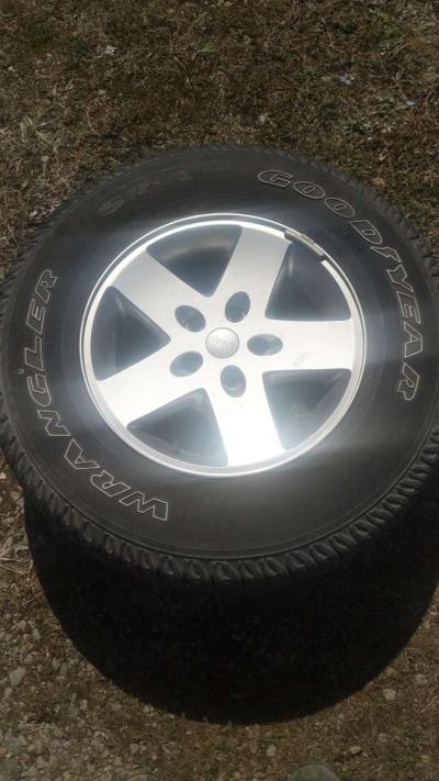 10 Jeep wheels for Wrangler some got new tread some dont but - Thumbnail 2