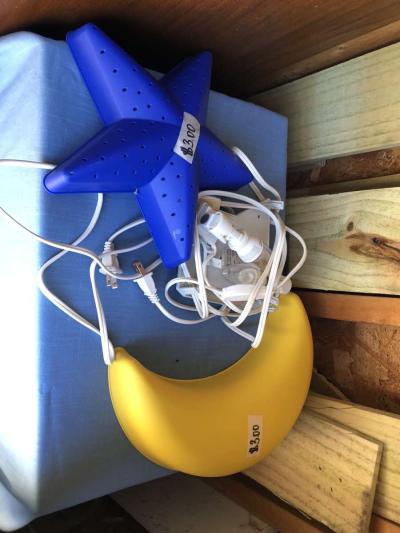 Garage Sale a lot of stuff - Thumbnail 6