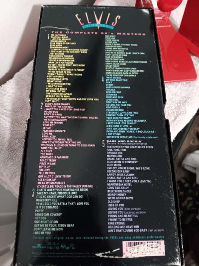 Elvis presley c d box send