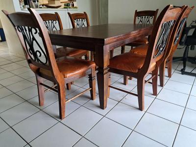 Dining room wooden table - Thumbnail 2