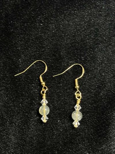 Arctic moon earrings in gold - Thumbnail 3