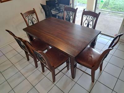 Dining room wooden table - Thumbnail 4