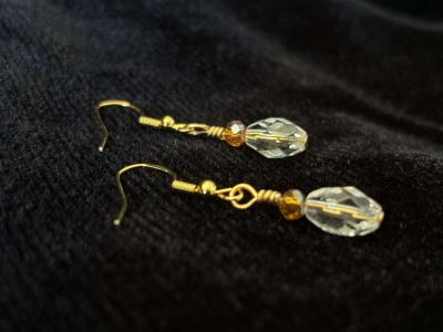 ambler and clear glass bead dangly earrings - Tehachapi, California