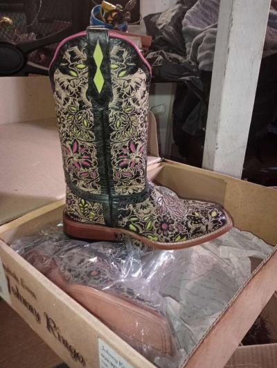 cowgirl boots - Vista, California
