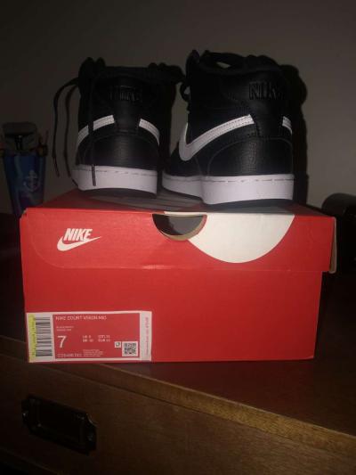 Nike  Brand new - Thumbnail 2