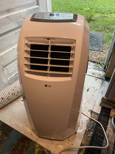 LG portable air conditioner 10000 BTU - Thumbnail 6