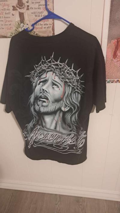 Jesus Shirt  xl Shirt  cash only - Porterville, California