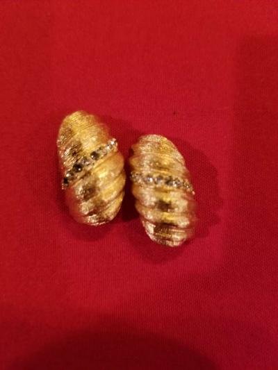 Vintage Christian Dior gold plated crystal accent earrings - Thumbnail 6