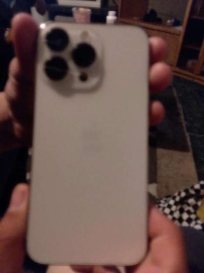 iPhone - Thumbnail 2